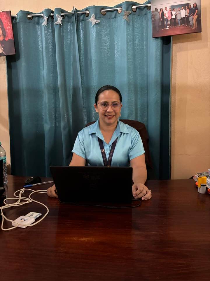 Dirección del Liceo Académico de Sixaola